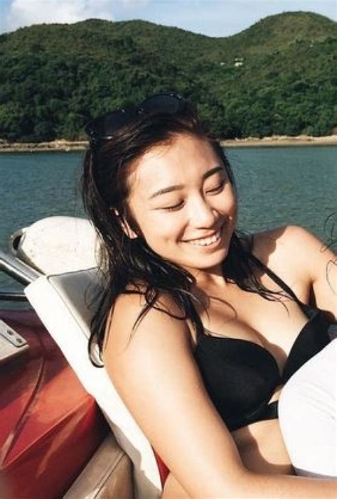 Asian E-News Portal: Michael Miu's daughter, Phoebe Miu shares photo of herself in bikini