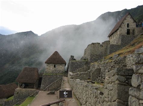 Inca Houses, Machu Picchu, Peru | Machu picchu, Machu picchu peru, Picchu