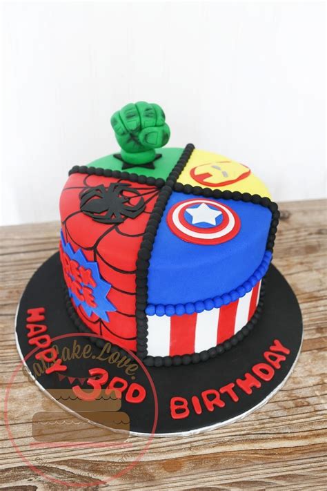 SuperHero Cake | Superhero birthday cake, Superhero cake, Avengers birthday cakes