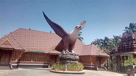 Very Powerful Peringottukara Vishnumaya Temple in Kerala - Real India Tours