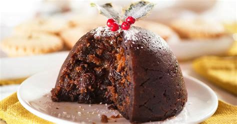 Mary Berry shares delicious Christmas pudding recipe - with boozy brandy butter - Mirror Online