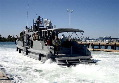 Small, fast, deadly – new coastal command patrol boat is delivered to US Navy | Military Rings ...