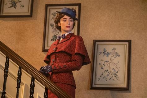 Costume Designer Sandy Powell's Magic Touch on Mary Poppins Returns ...