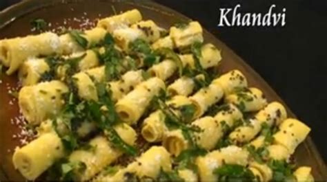 All Crafts at Home: Khandvi - Gujarati Snack Recipe