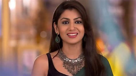 Best 5 looks of Sriti Jha from Kumkum Bhagya | IWMBuzz