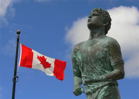 Terry Fox Biography, Story, Wiki, Age, Girlfriend, Family, Quotes ...