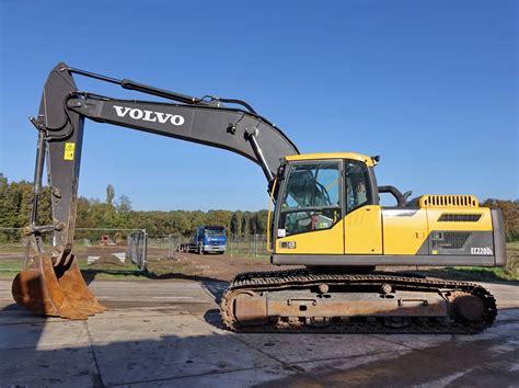 Volvo EC220DL Excavator | Boss Machinery