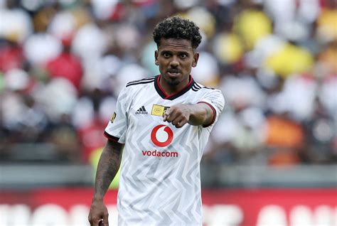 Kermit Erasmus Pleads with Orlando Pirates Fans to Remain Positive!