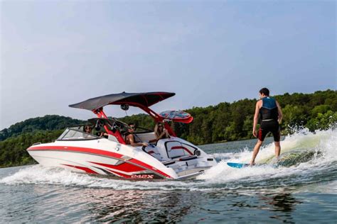 2020 Gear Guide | Yamaha 242X - Alliance Wakeboard