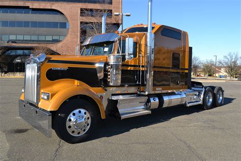 Kenworth W 900 L | Kenworth trucks, Big trucks, Big rig trucks