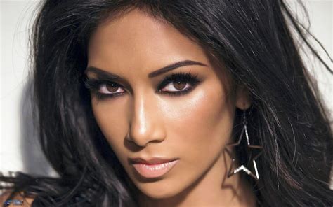 Redefining the Face Of Beauty : SEXY SATURDAY HOTTIE" Nicole Scherzinger"