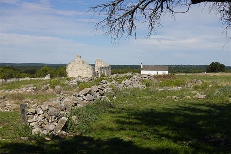 Fort McKavett - Charlotte's Texas Hill Country