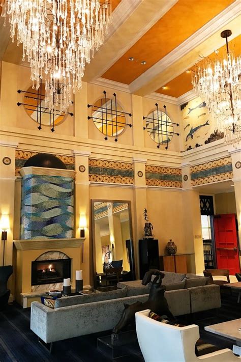 Kimpton Hotel Monaco Downtown Seattle - Reluctant Entertainer