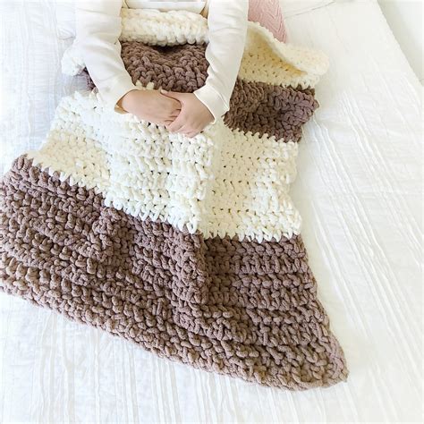 Yarn Weight #7 (Jumbo) Crochet Patterns - EasyCrochet.com