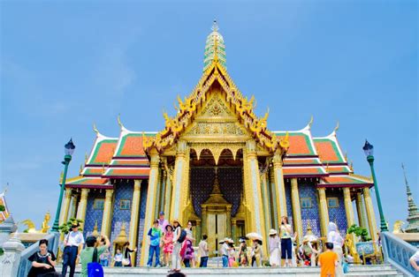 Architecture at Wat Phra Kaew, Bangkok,TH. Editorial Photography - Image of culture, golden ...