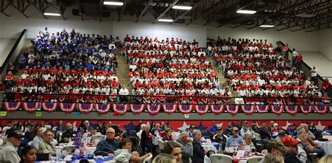 Wallace Middle School Hosts 26th Annual Veterans Day Program – P.E. Wallace Middle School