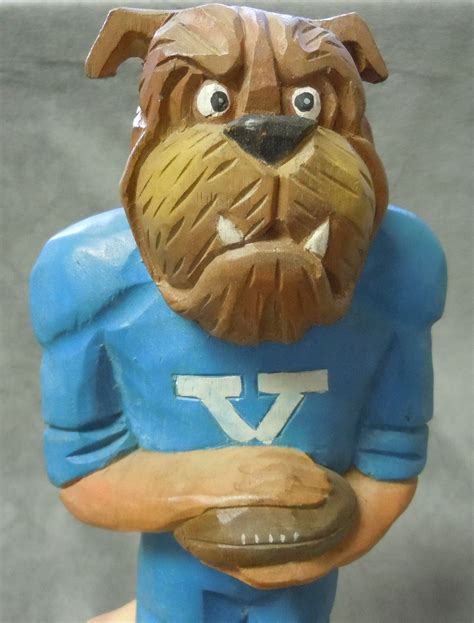 Lot Detail - VINTAGE 12" YALE BULLDOG FOOTBALL WOOD MASCOT STATUE