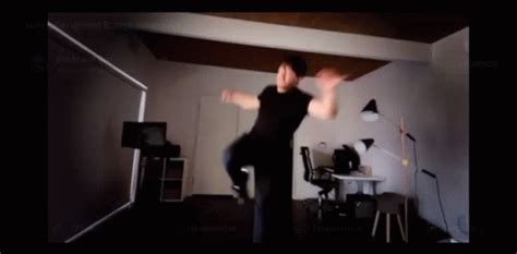 Punch Markiplier GIF - Punch Markiplier Маркиплаер - Discover & Share GIFs