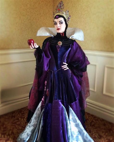 DIY Disney Villains Costumes | Evil queen costume, Queen costume ...