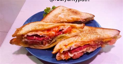 Resep Sandwich Roti Tawar oleh Putri Radiyanty - Cookpad