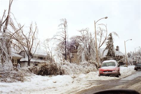 Photo: 06 - Montreal Ice Storm - 5-9 January 1998 - color adj - 800pix | Montreal Ice Storm ...