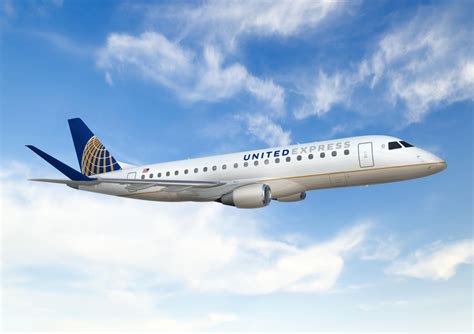 United Airlines lança serviço com nova aeronave Embraer 175 - 12Aérea News