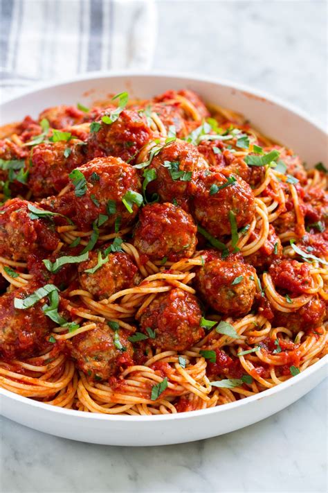 BEST MEATBALLS - A meatball recipe that rivals that of your favorite Italian restaurant! These ...