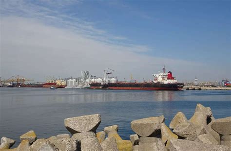 VOC Port becomes first Indian port to handle green ammonia import, ET ...