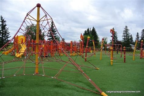 Avondale Park Playground, Grande Prairie, AB - calgaryplaygroundreview.com