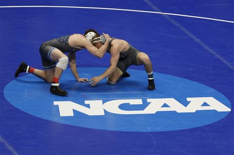 NCAA Wrestling Championships 2022 Semifinals: Live stream, TV schedule, how to watch - masslive.com