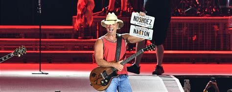 Top 10 Kenny Chesney Songs - American Songwriter