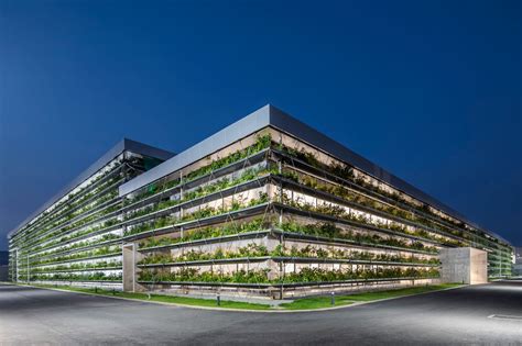 Jakob Factory: Tropical Sustainable Architecture – urbanNext