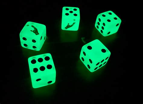 Glow In The Dark Dice – Dyeislife