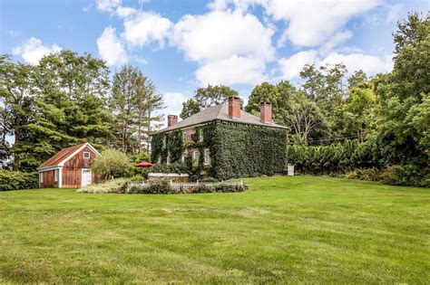 289 Beekman Poughquag Rd, Poughquag, NY 12570 - See Est. Value, Schools & More