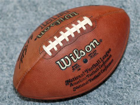 Fichier:Wilson American football.jpg — Wikipédia