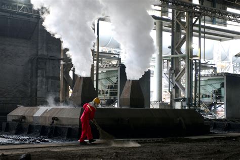 China's Jiangsu province to consolidate steel mill locations in efficiency drive | Reuters