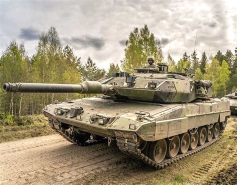 Stridsvagn 122 (Leopard 2A5) - Swedish Army | Tank, Tanks military, Armored vehicles