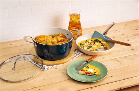 Ceramic Cookware Pros and Cons: Your Definitive Guide