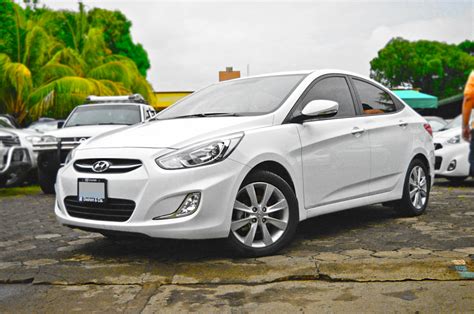 HYUNDAI ACCENT BLUE 2017