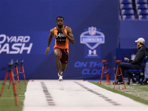 Top 10 fastest 40-yard dash times at the NFL scouting combine