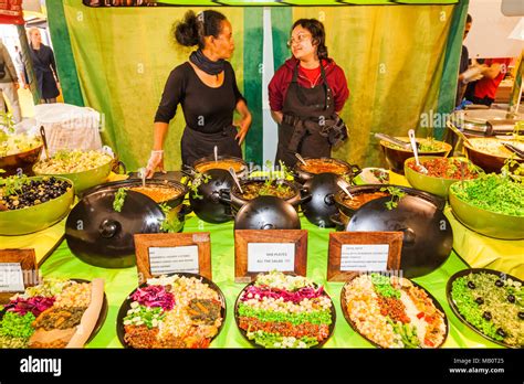 Ethiopian street food london hi-res stock photography and images - Alamy