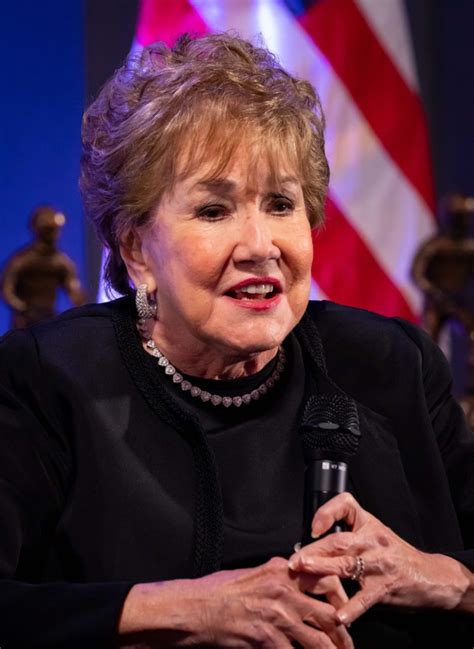 Sen. Elizabeth Dole Receives Lifetime Achievement Award