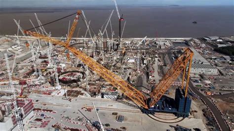 Worlds biggest crane starts work at Hinkley Point | ScaffMag.com