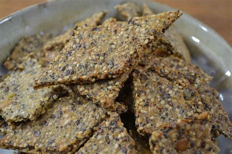 Recipe for Dehydrated whole grain crackers