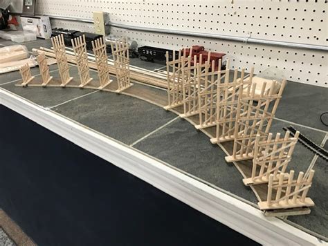 HO scale trestle bridge — Model railroad layouts plans