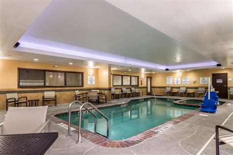 Holiday Inn Indianapolis Downtown, an IHG Hotel in Indianapolis, IN, 515 S West Street, Store ...