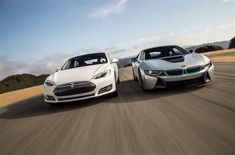 BMW i8 vs. Tesla Model S Consumer Reports - video Dailymotion