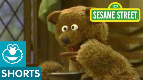 Sesame Street: Baby Bear "While the Porridge Cools" - YouTube