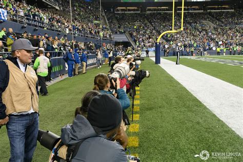 Photographing an NFL football game from the sidelines - Kevin Lisota ...