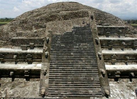 Pirámide de la serpiente emplumada (mexico) fue construido hacia el 700 - 750 A.C | Teotihuacán ...